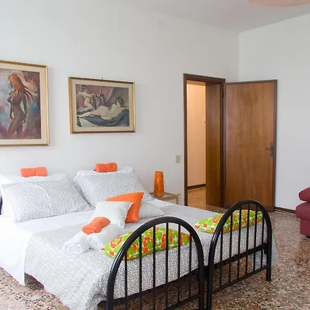 Lovely Canal View Apartamento