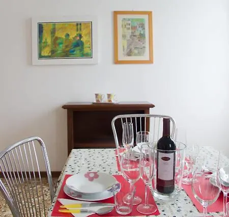 Apartamento Lovely Canal View Venecia