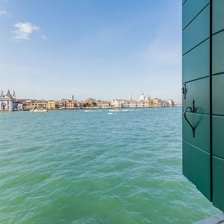 Apartamento Lovely Canal View *